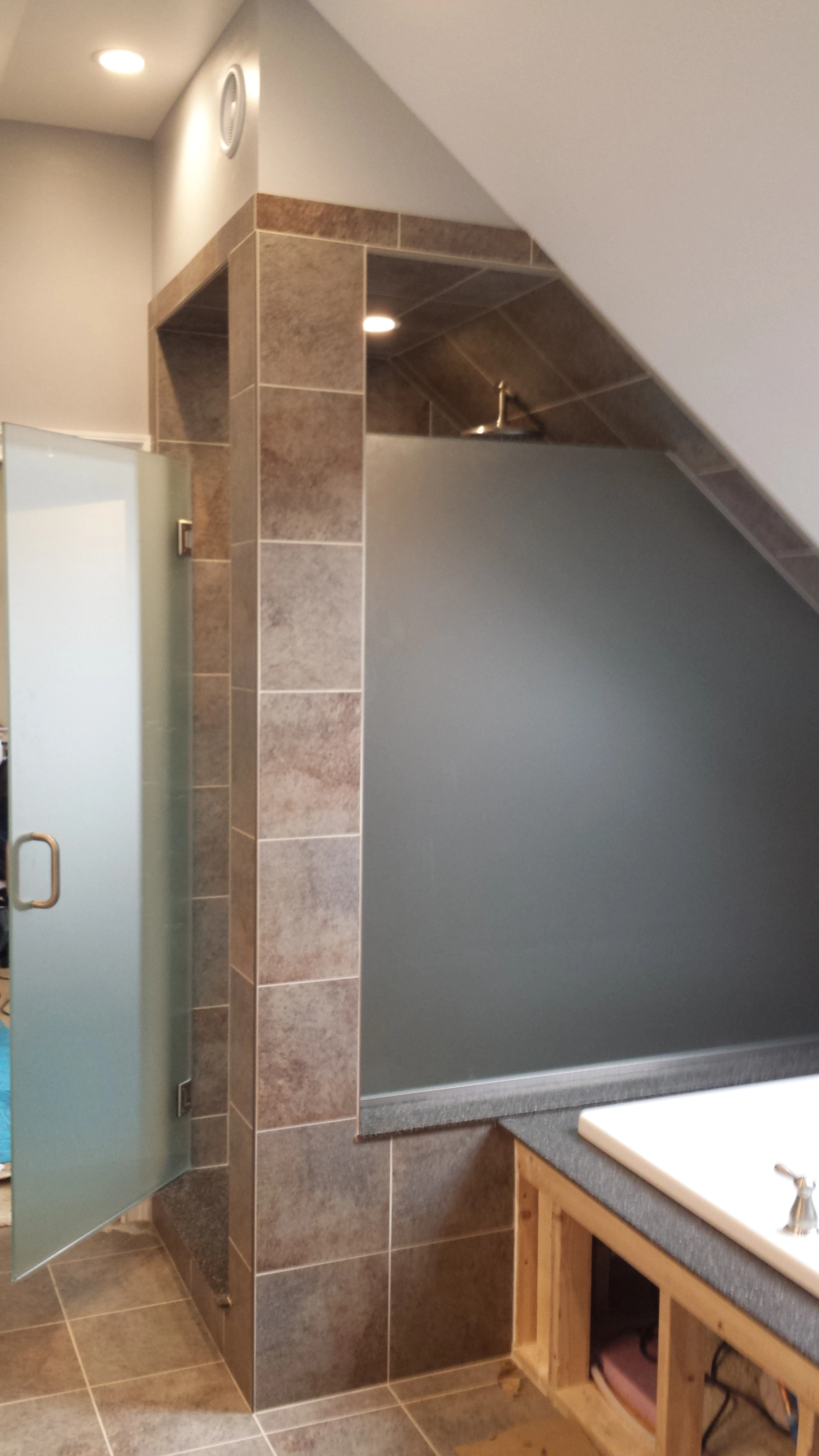 30 HEAVY SWING DOOR AND PANEL WITH SATIN GLASS