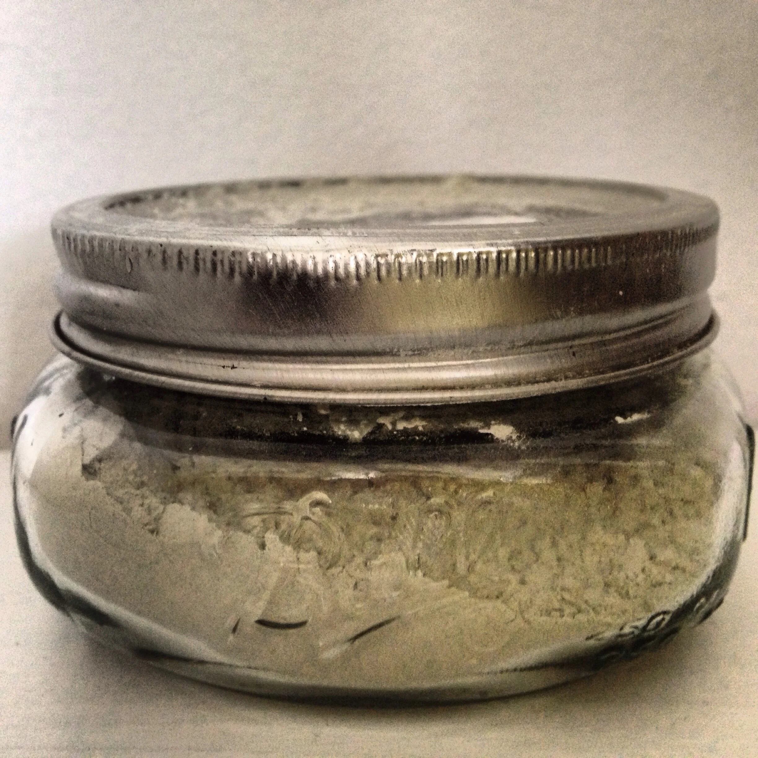 DIY Lavender Talc-Free Powder