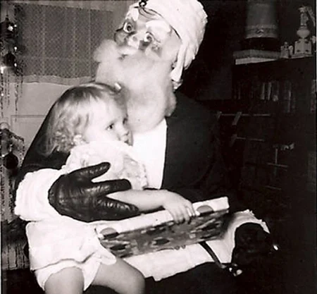creepysanta05.jpg