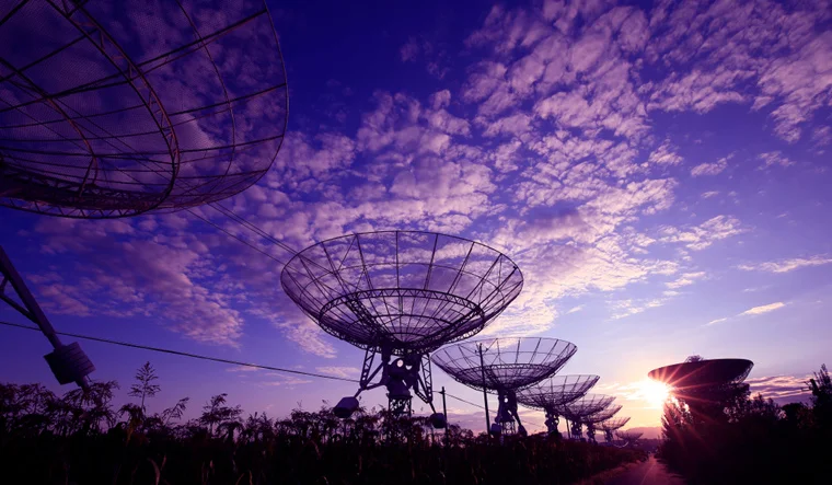 telescopes-radio-signals-space-observatory.jpg