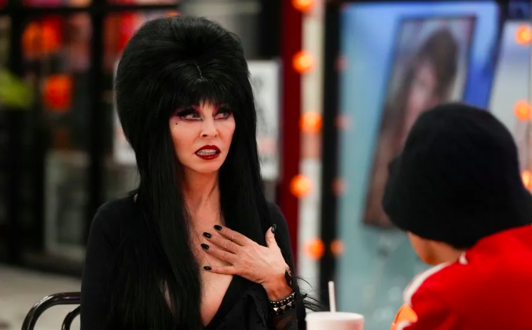 Elvira will appear on "The Goldbergs" Halloween special “The Hunt for the Great Albino Pumpkin”!
