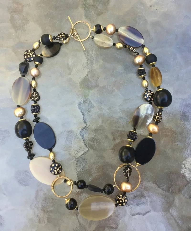 Selections of the Gold Noir are on my website.