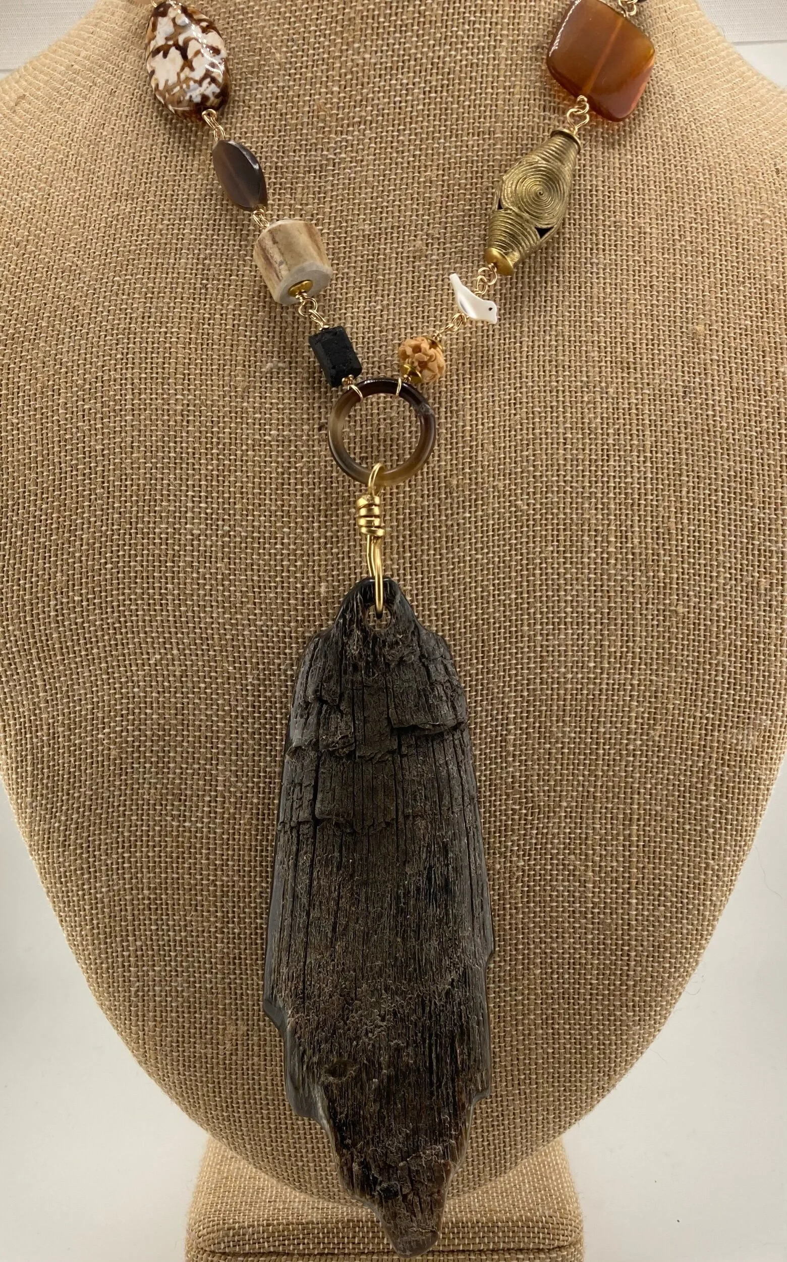 41215437-FDFA-4A09-8AEB-A3D1177A6BD6