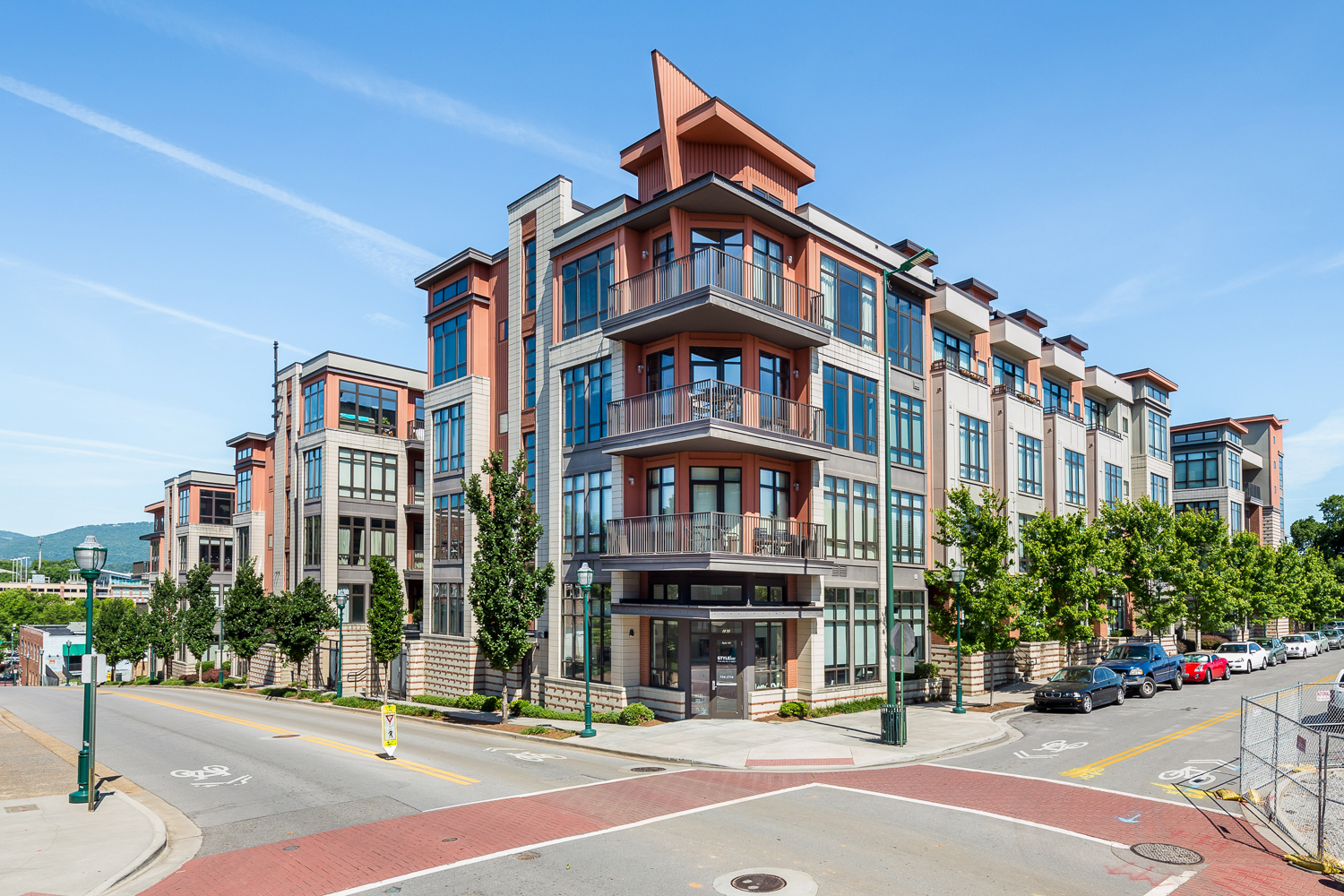 129 Walnut St, #414