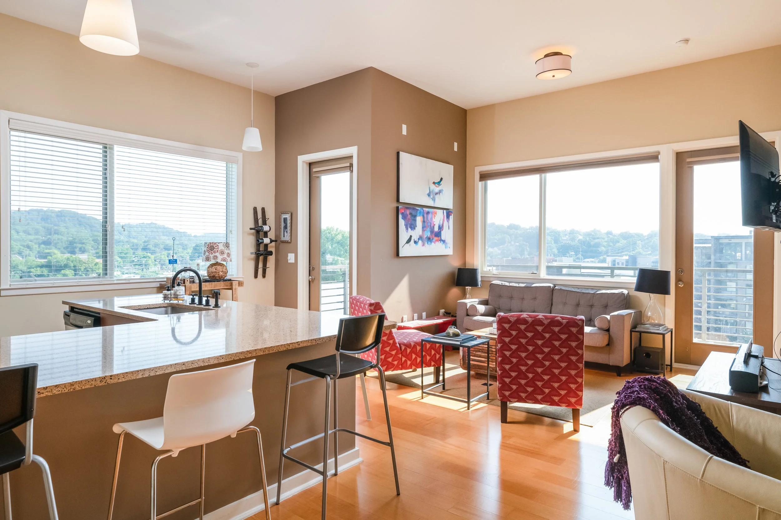 200 Manufacterers Rd, #717