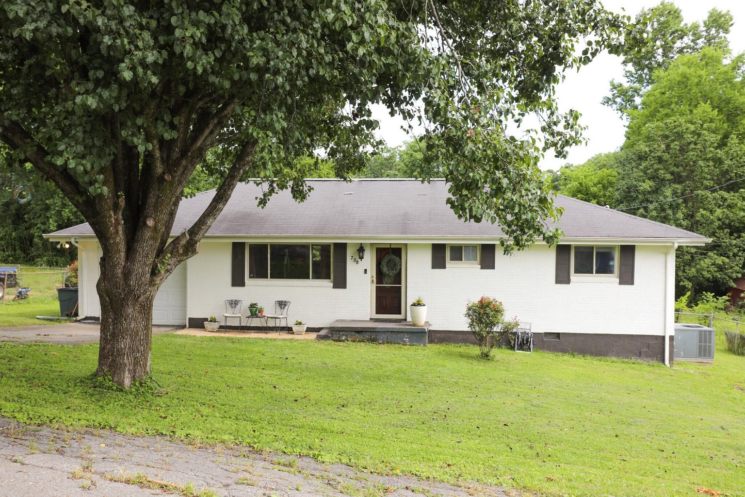 728 Roberta Dr