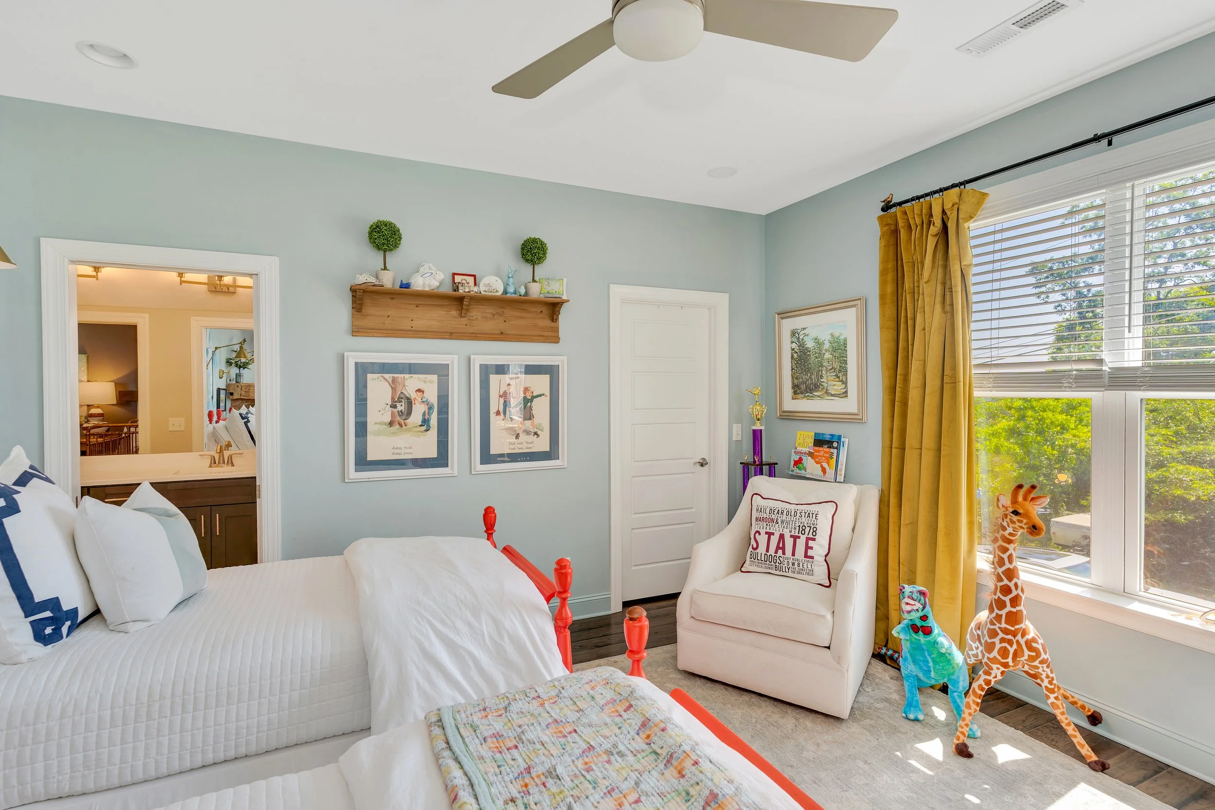 1721-W-39th-St-High-Res-Photos-27.jpg