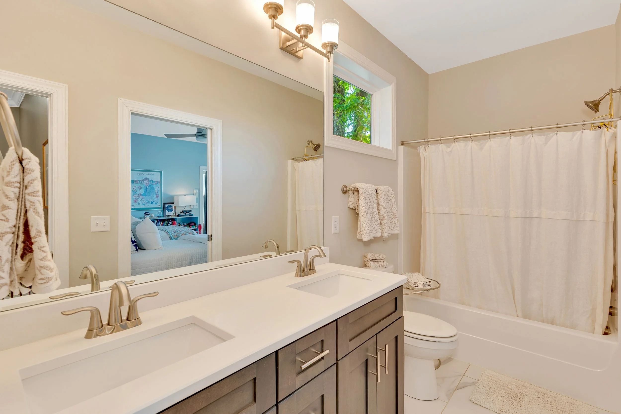 1721-W-39th-St-High-Res-Photos-28.jpg