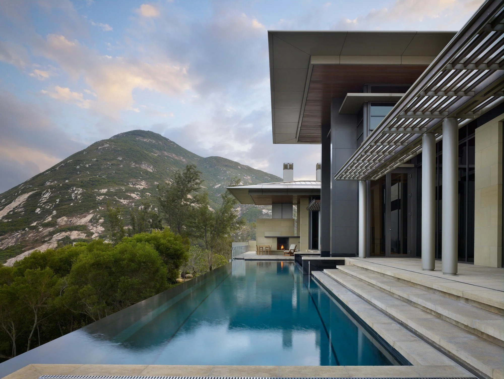 Hong Kong Villa designed by Jim Olson