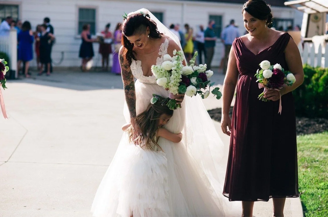 REAL WEDDING Megan + Jaime, Mariemont Barn, Mariemont, Cincinnati Eve Floral Co.