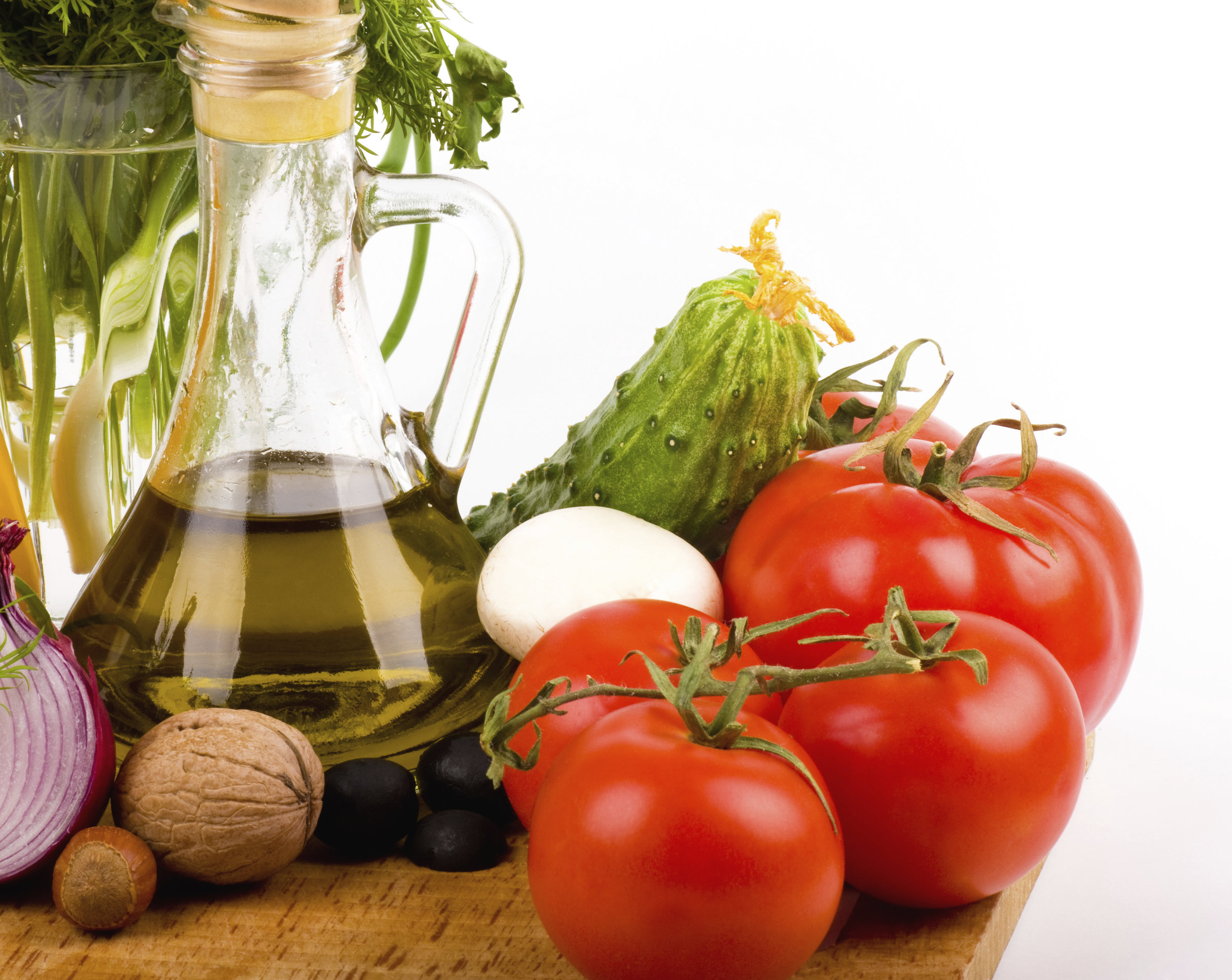 A Mediterranean Diet Is Beneficial to 2 Types of People, Says Study