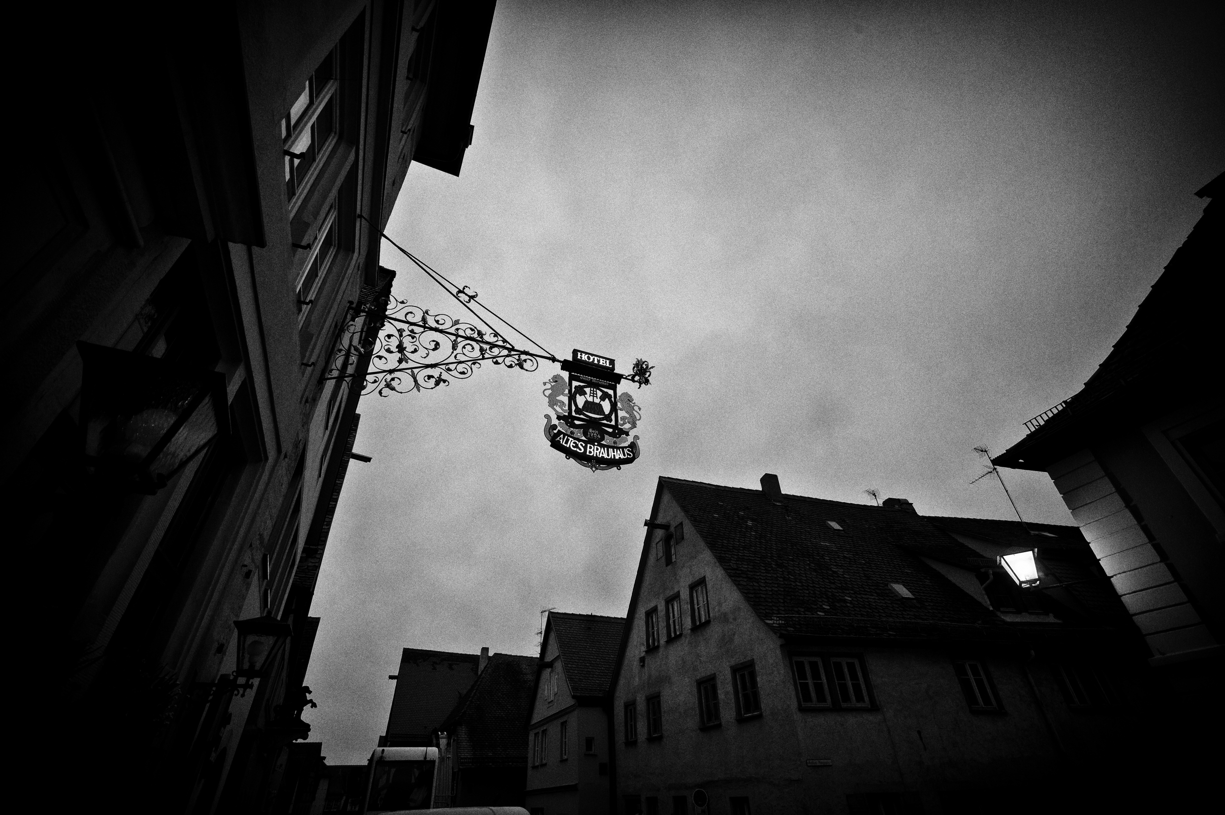 L1001031-1-Edit.jpg