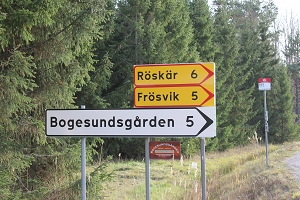 Skylten vid Steg 4, där man lämnar asfaltsvägen