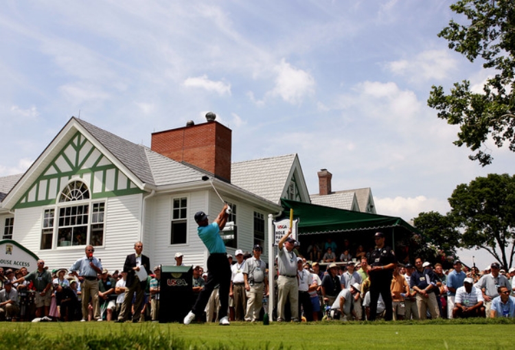 Tiger Woods at the difficult Oakmont Country Club, site of the 2016 U.S. Open. (photo by Ross Kinnaird)