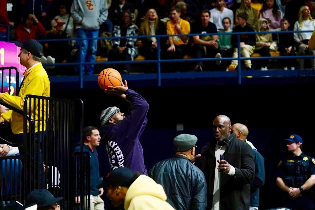 (Photos) Cal beats USC with LeBron in the house