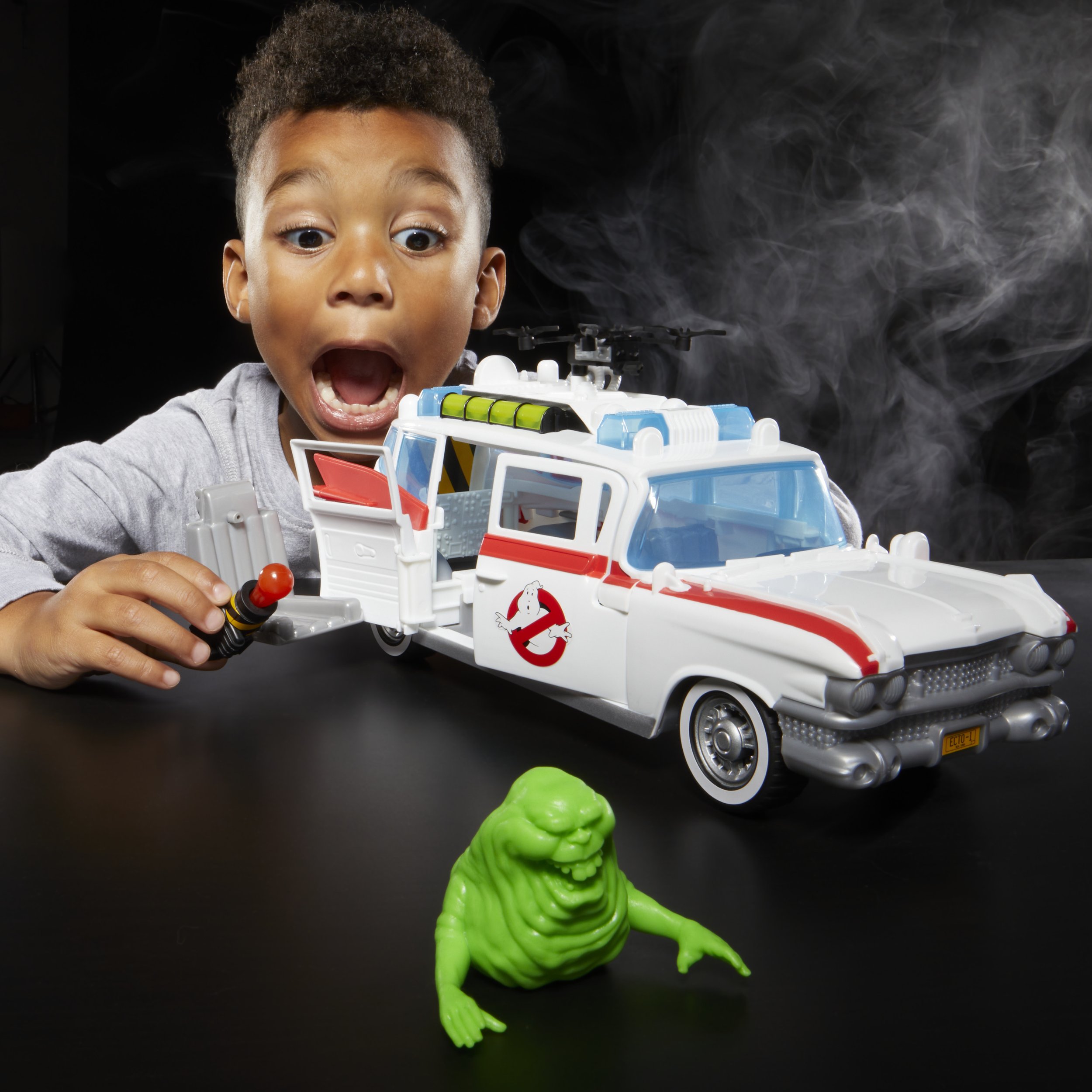 GHOSTBUSTERS TRACK & TRAP ECTO-1 5.jpg