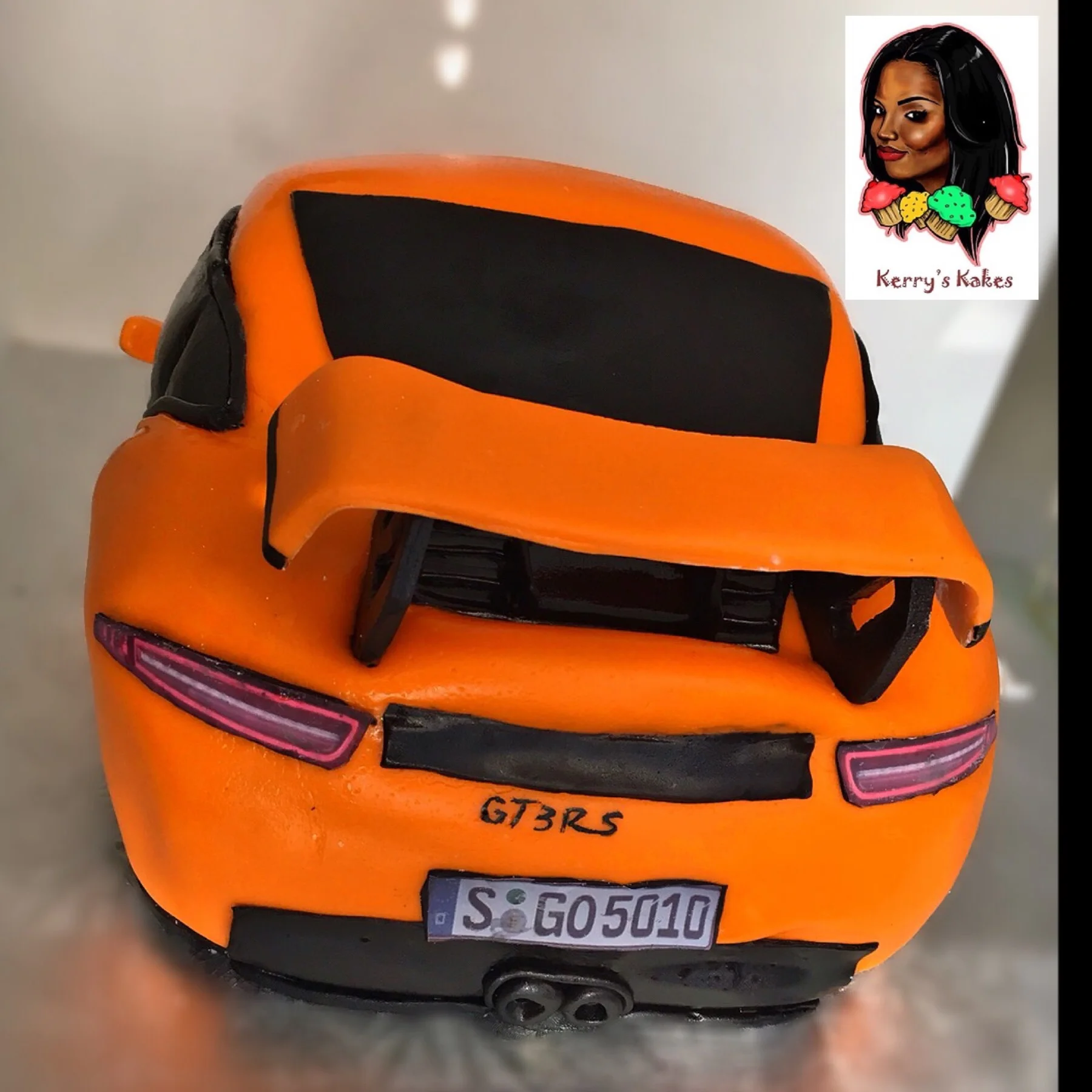 Back Shaped Car Cake