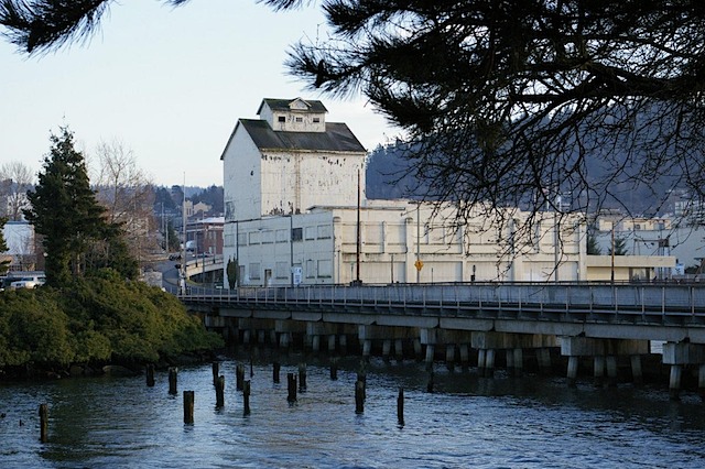 bellingham-gran_contmp_what_crk-6.jpg