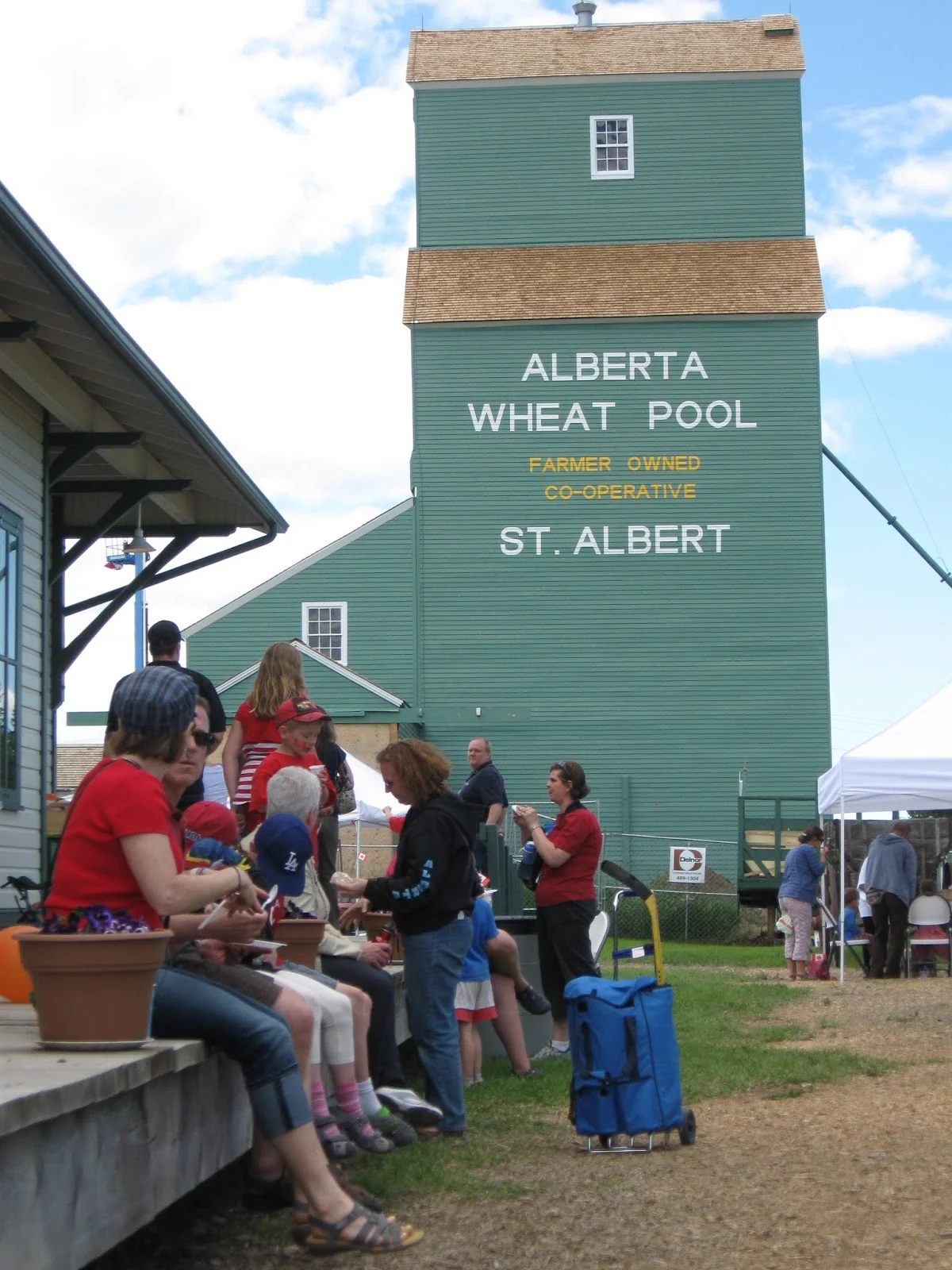 stalbert-Visitors-to-the-newly-restored-grain-elevators-on-Canada-Day.jpg