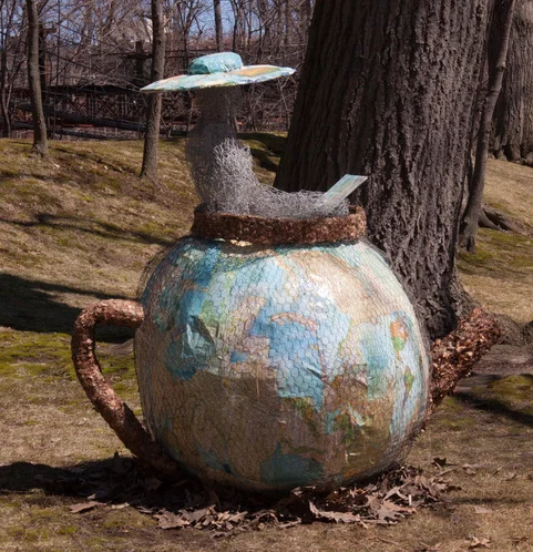 T he Teacup Explorer with Gabrielle White