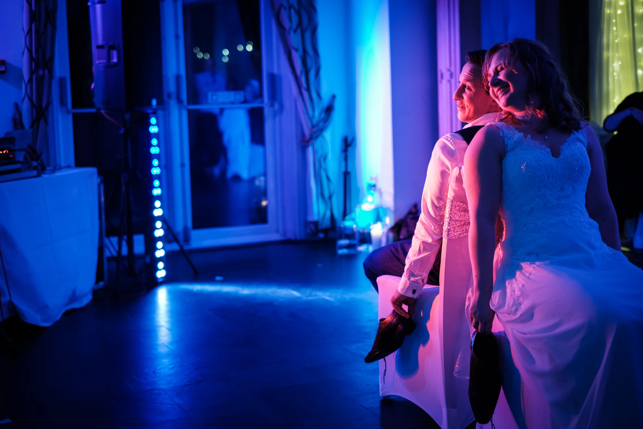 shoe game wedding.jpg