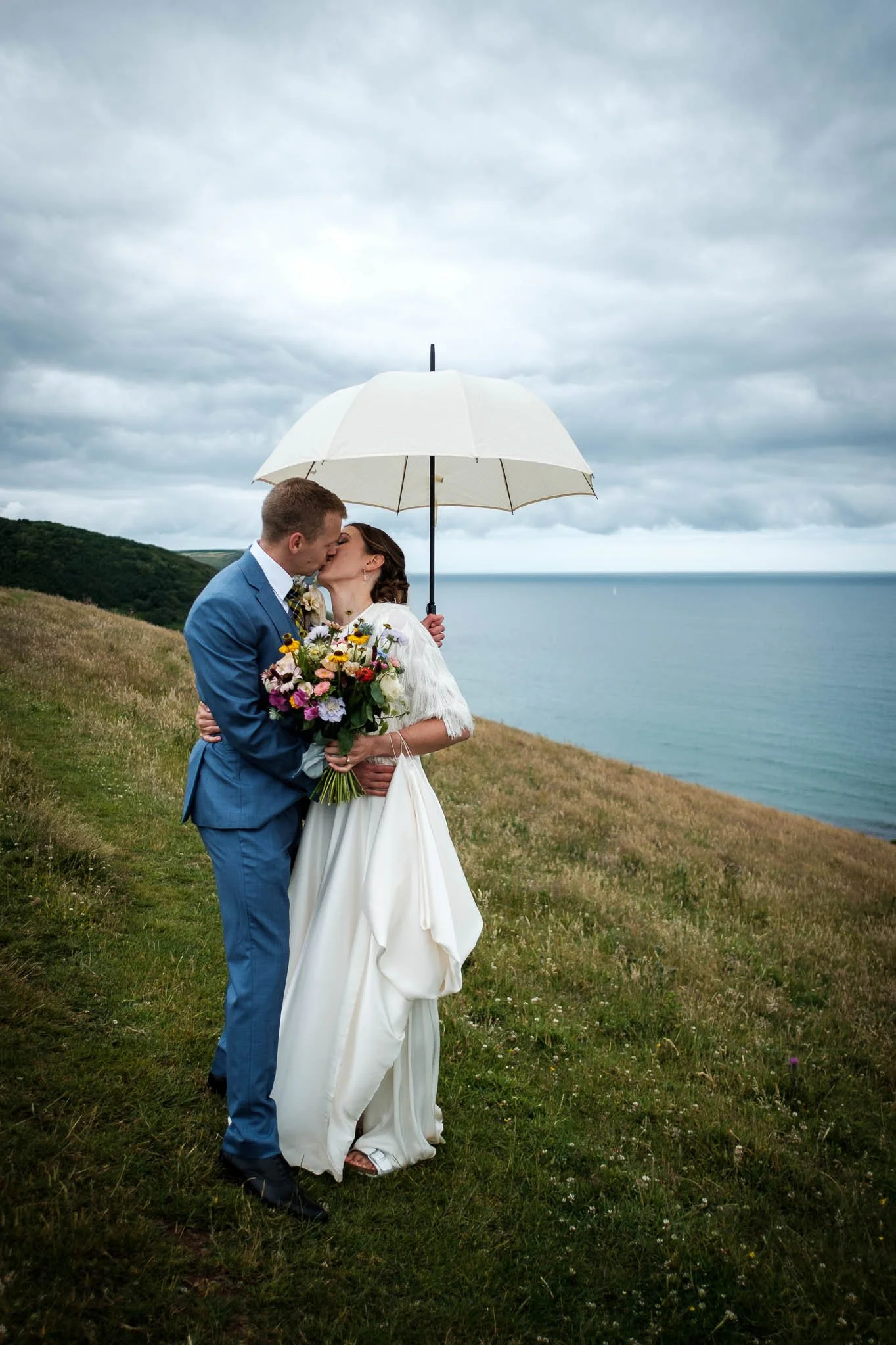 How to Choose the Perfect Wedding Photographer in Cornwall (And What Most Couples Overlook!)