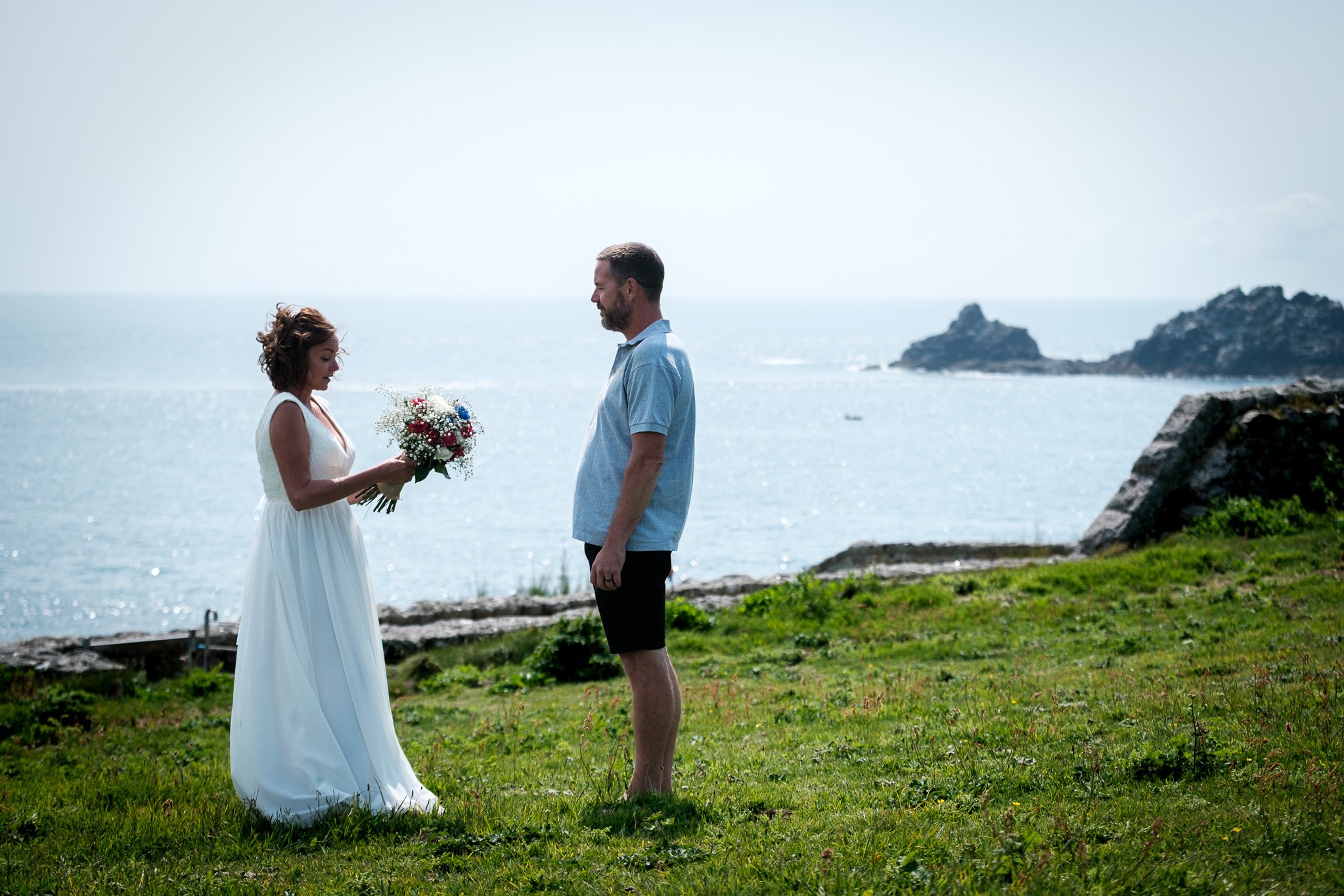 Cliff top vows in the depths of cornwall for this two