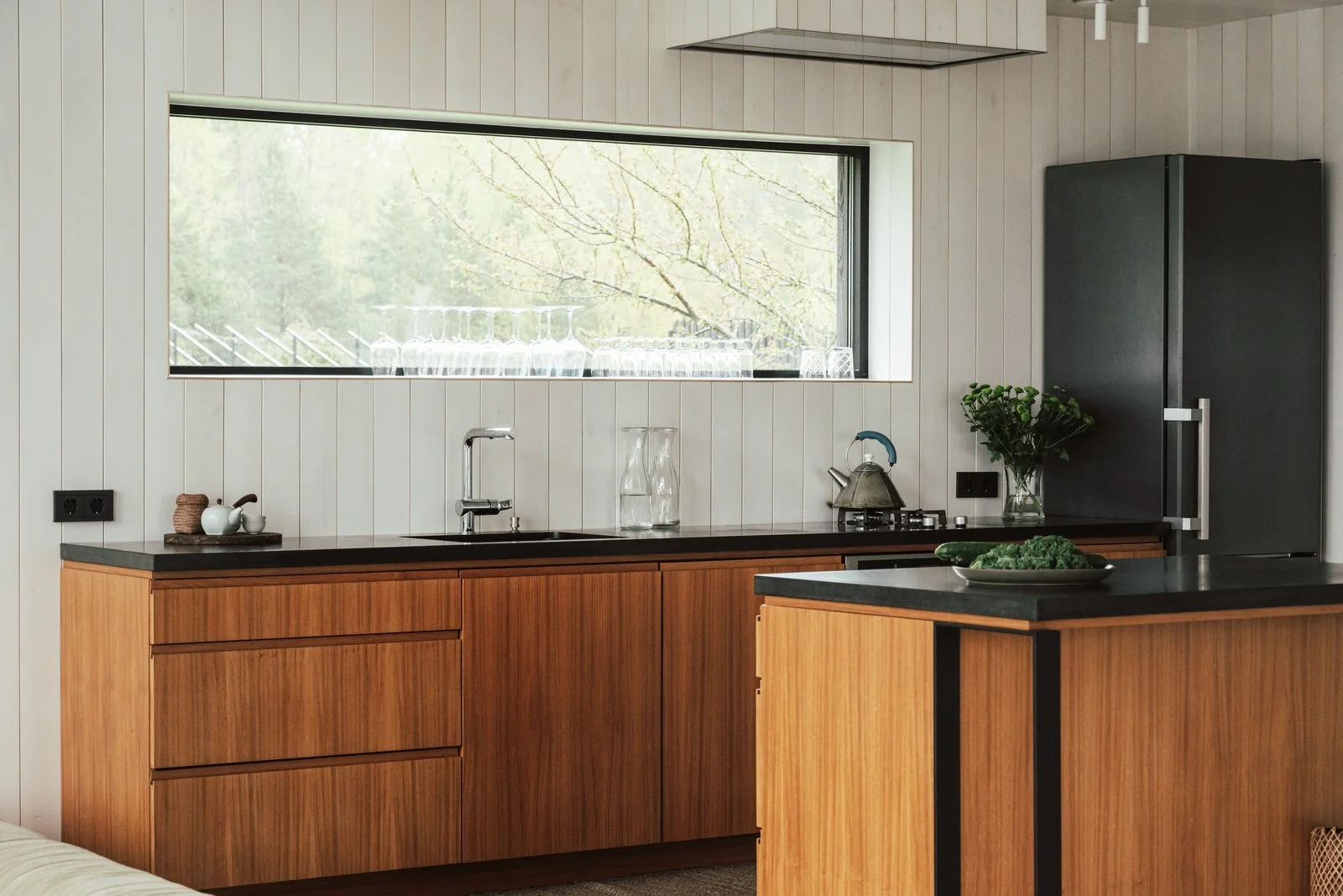 Kitchen worktops and sinks