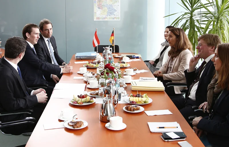 Arbeitsbesuch Deutschland. Bundesminister Sebastian Kurz trifft Aydan Özoguz (Staatsministerin für Integration). Berlin. 12.04.2016. Photo: Dragan Tatic
