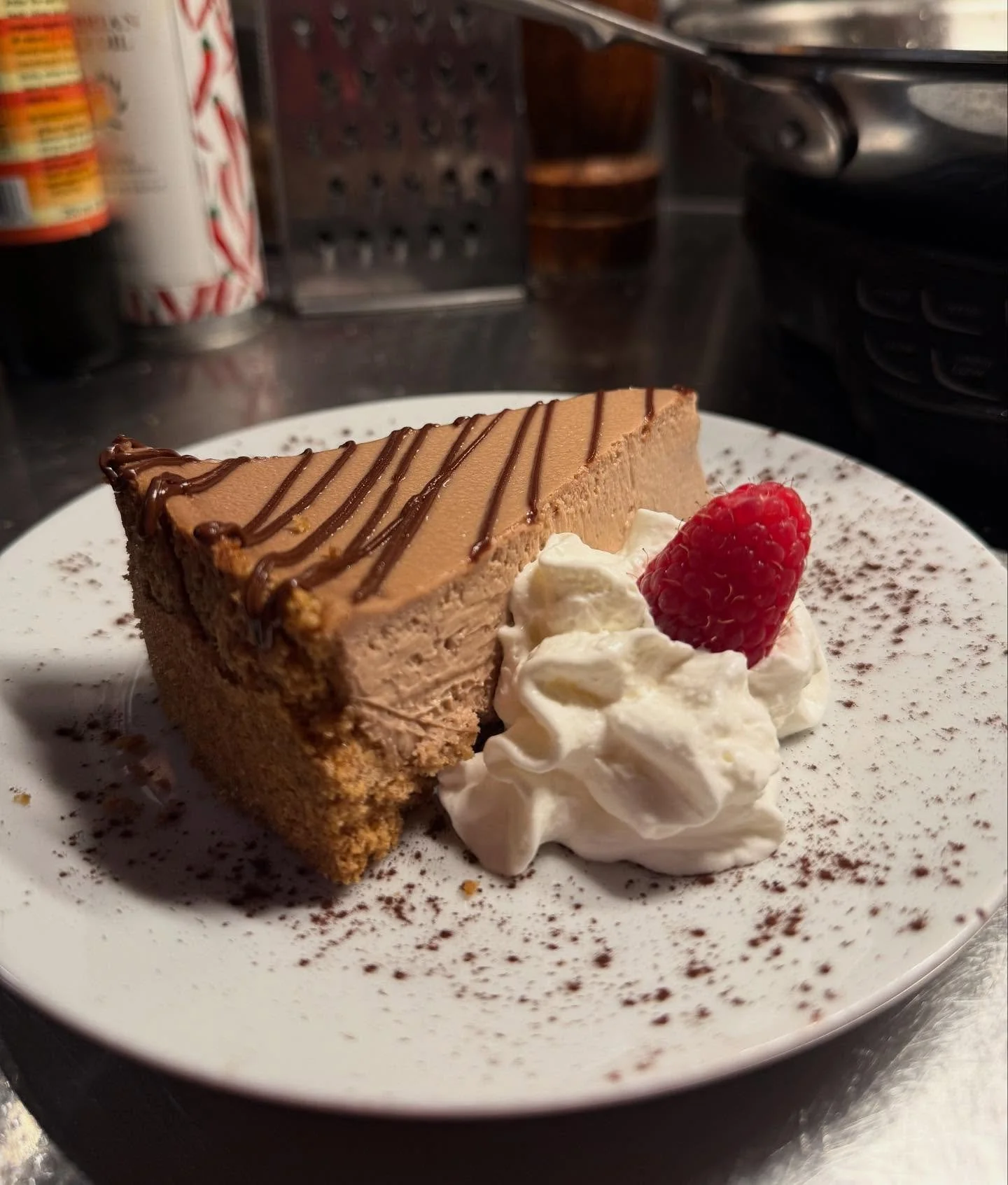 🥧THANKSGIVING IS COMING! 🦃 

Nocciola cheesecake! A hazelnut cheesecake, with imported Italian nocciola and a graham cracker crust. 

Slide for the full menu. 10&rdquo; cheesecakes available in time for Thanksgiving! DM for more info! 🥰❤️