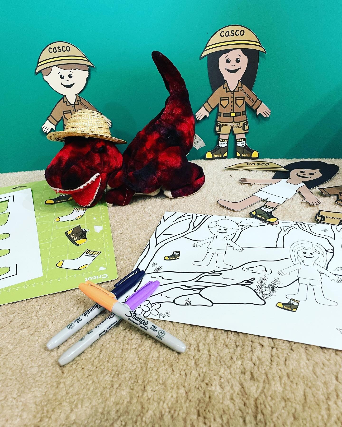 Getting our safari wardrobe ready for camp tomorrow! Two straight weeks of wild imagination and fun ahead! We can&rsquo;t wait to meet our campers! 🦁🦖

You can still register your preschoolers at languageuniv.com/camps

#spanishforkids #inwilm #lan