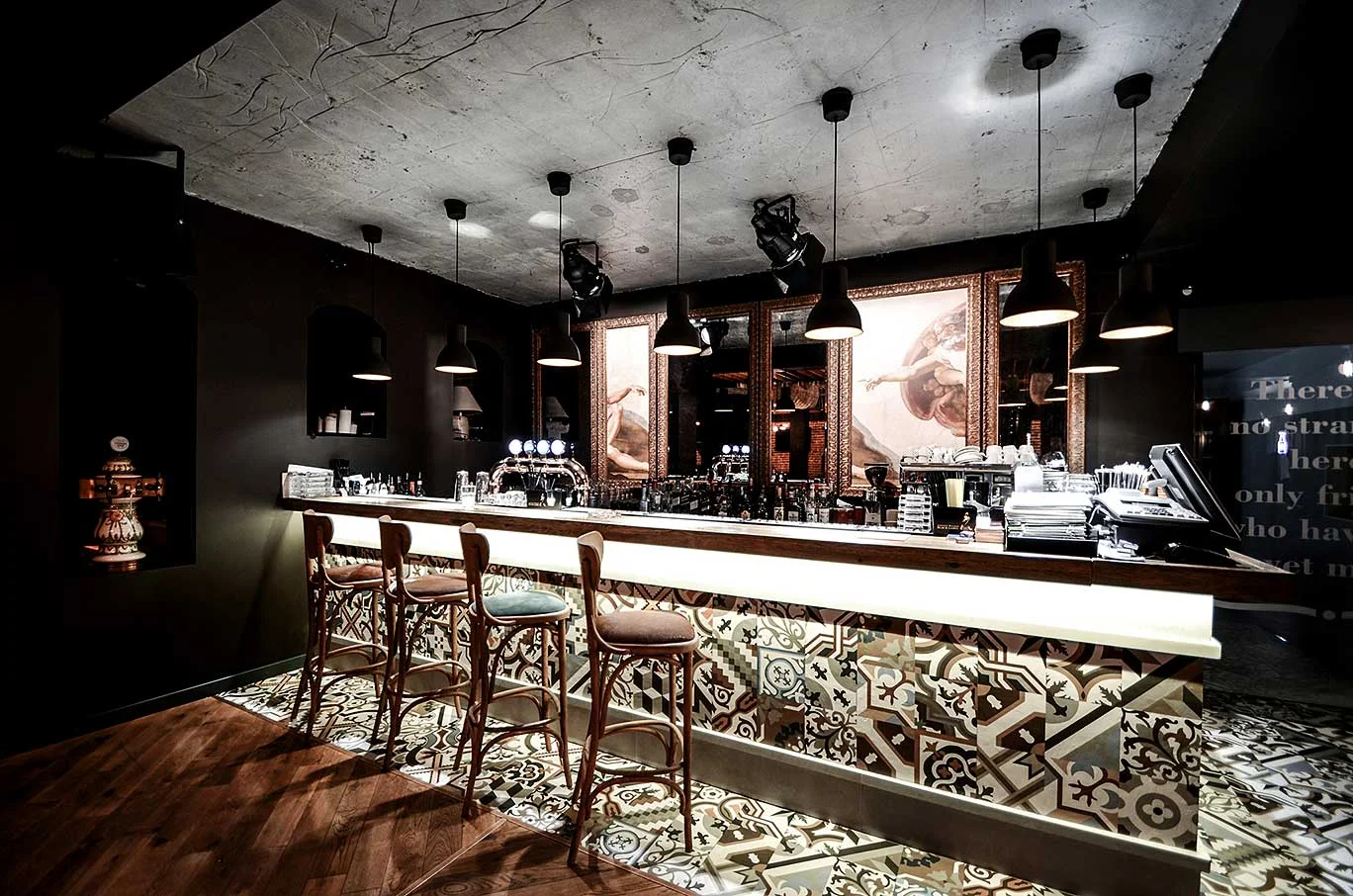 Inalco-Handcraft-Deco-in-Smart-Pub_1_a.jpg