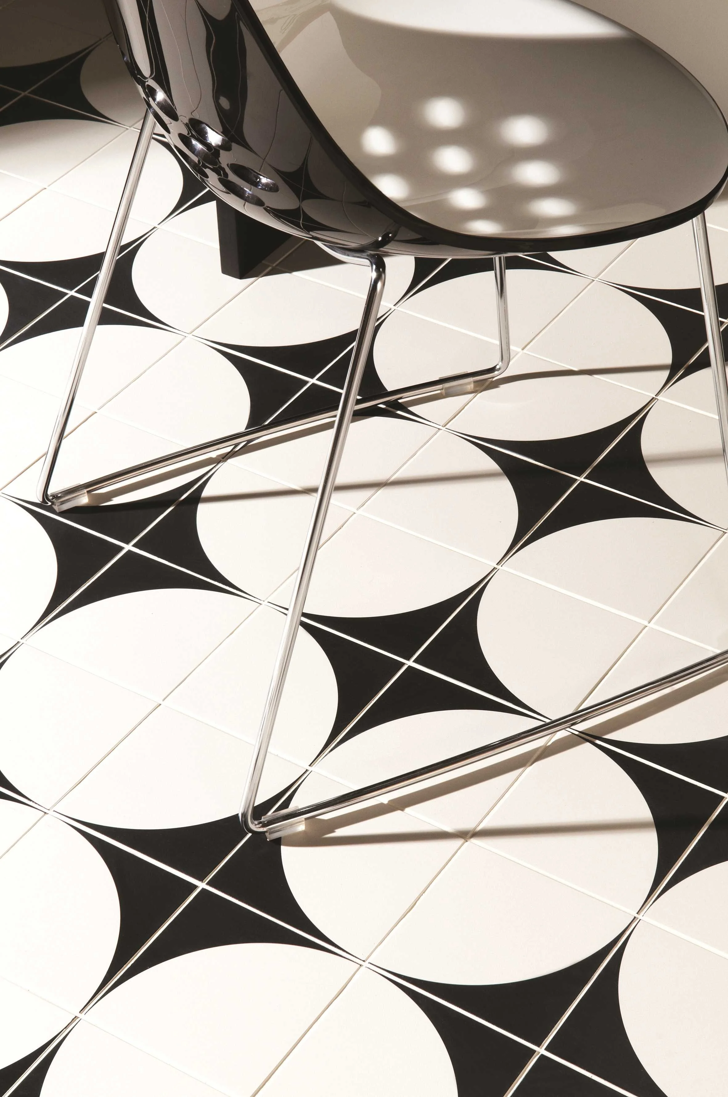 Original Style_Odyssey_Tao 8125V _ 8126V_closeup.jpg