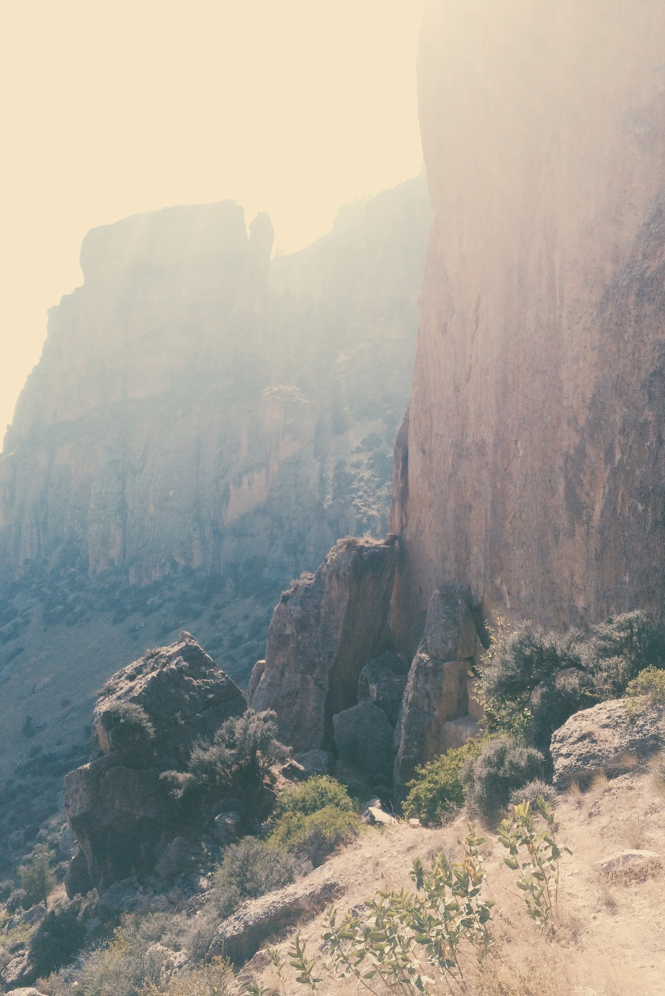 Amazing cliffs reminiscent of Smith Rock