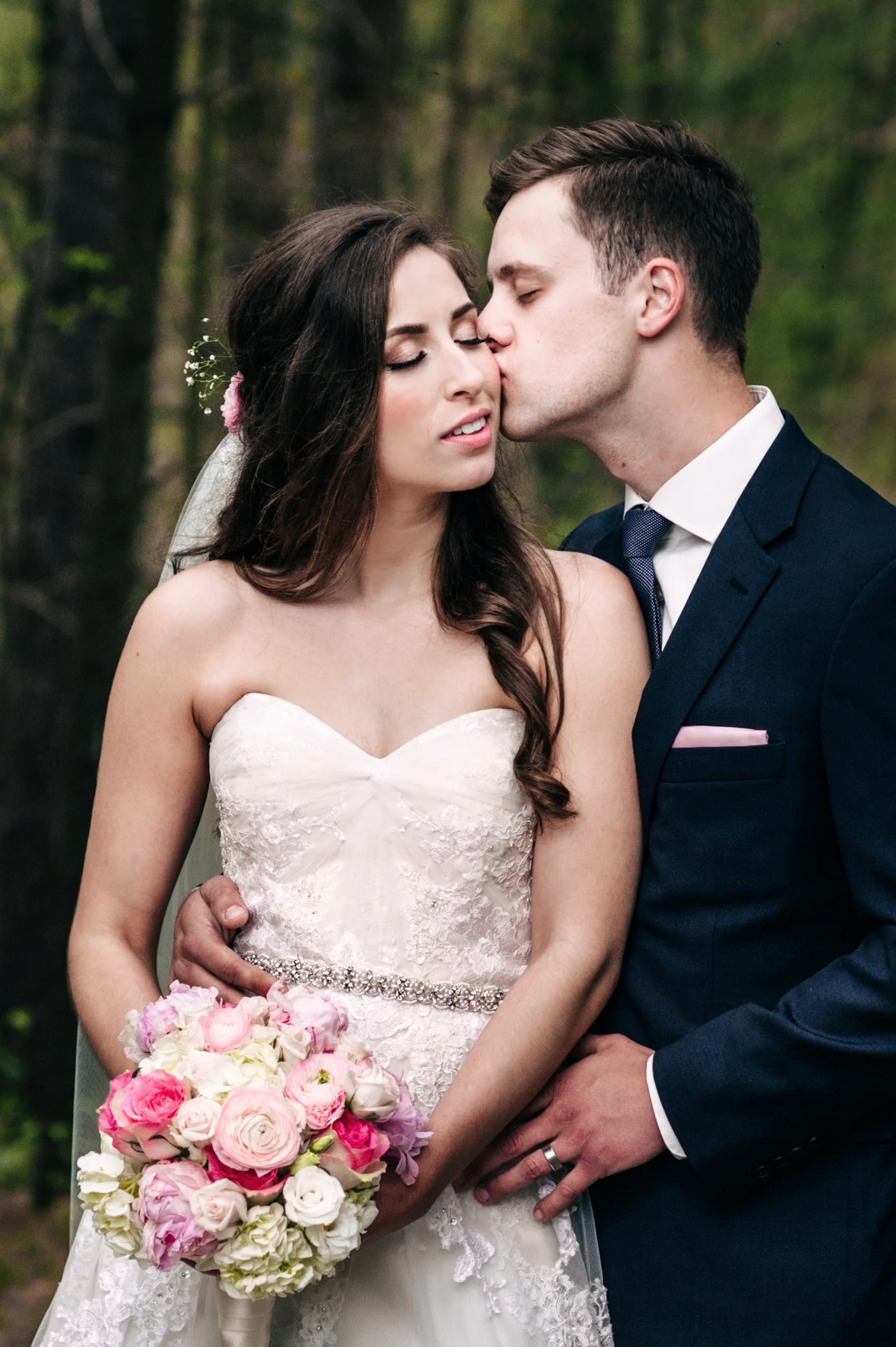 http://www.everylittlewonder.com/chris-and-jessicas-wedding/
