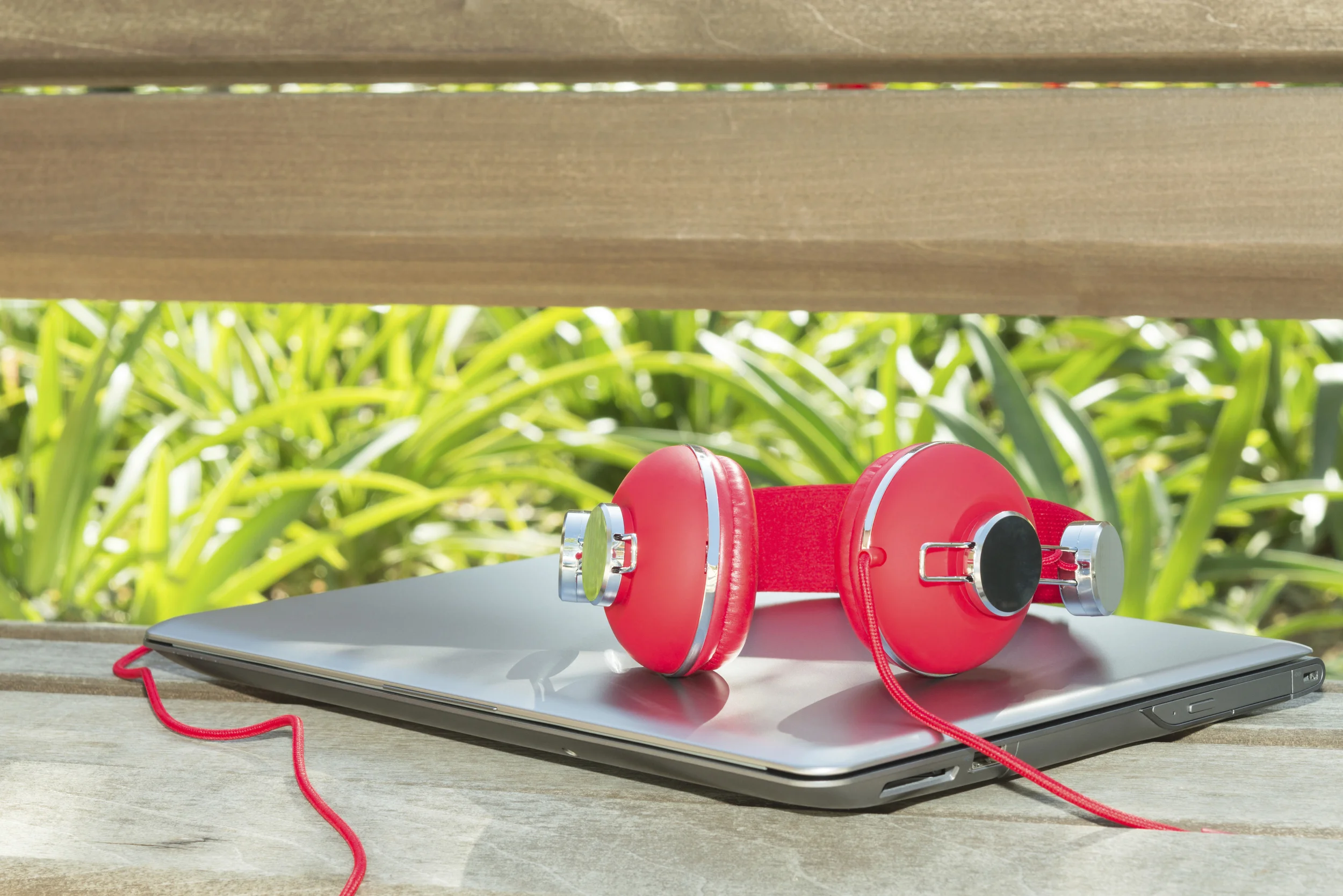 Episode 28 – New iPhone and a New Human species