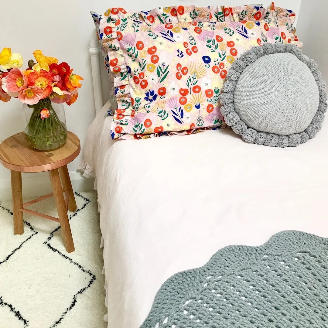 ruffled edge pillowcases