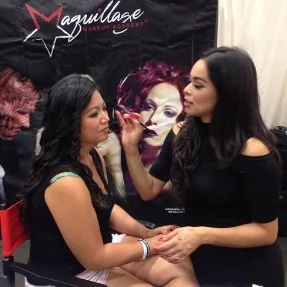 Maquillage At The Ultimate Woman's Expo! 