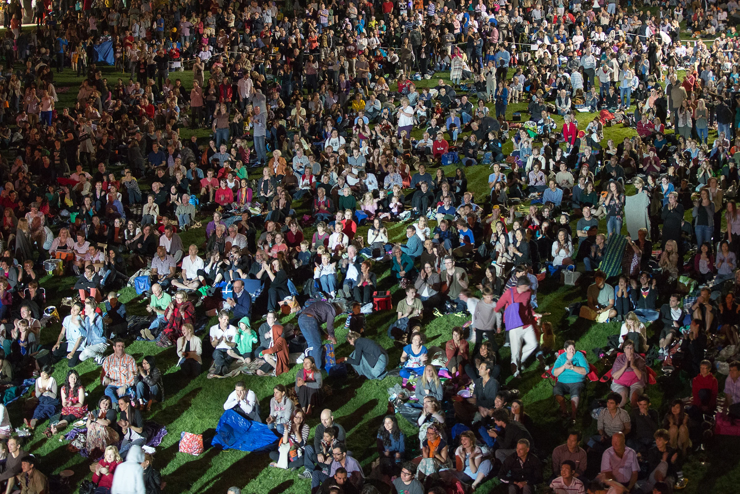 209-SYMPHONY #bnefest 2013 300dpi.jpg