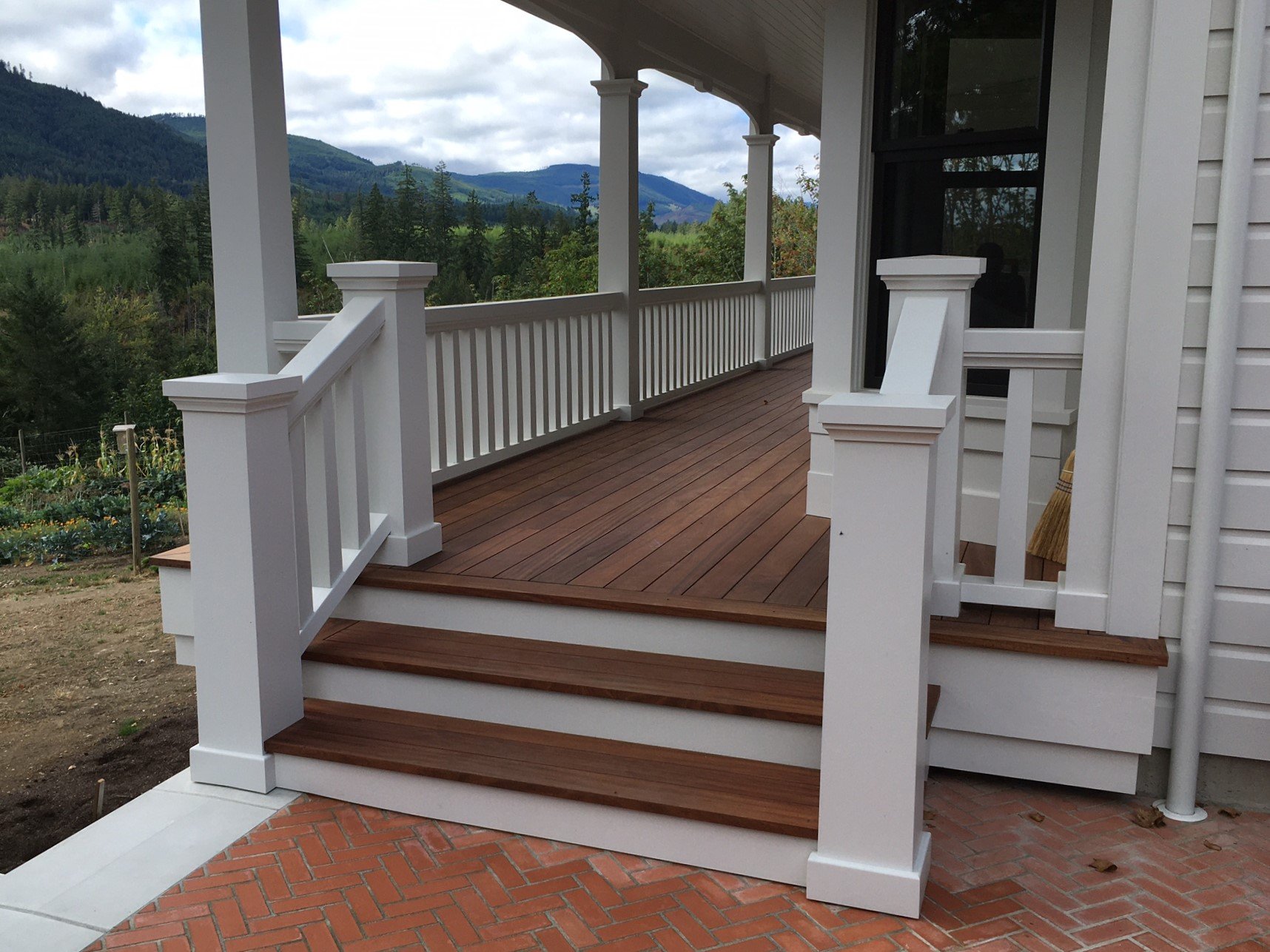 Fairburn back porch steps.jpg