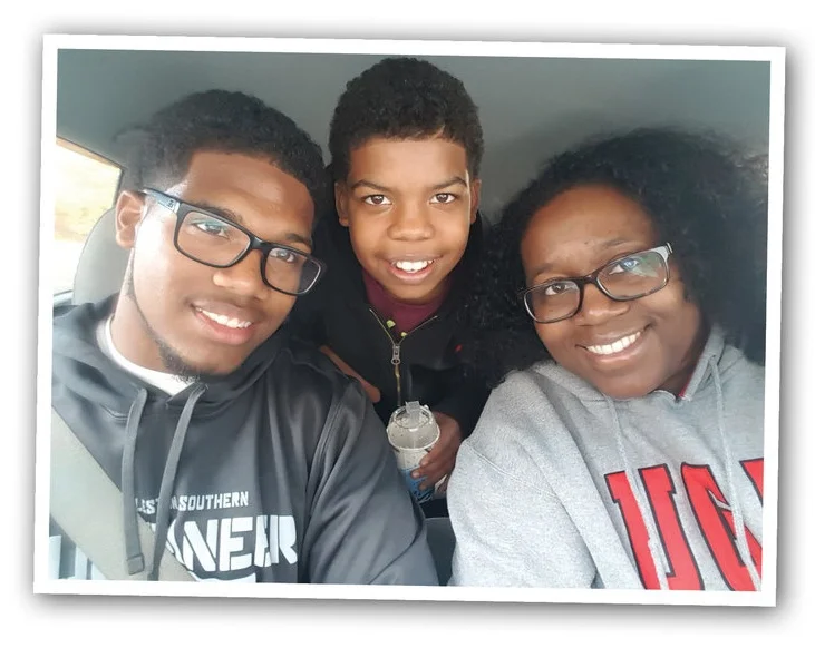 (from left) Qua, AJ and Tennille.