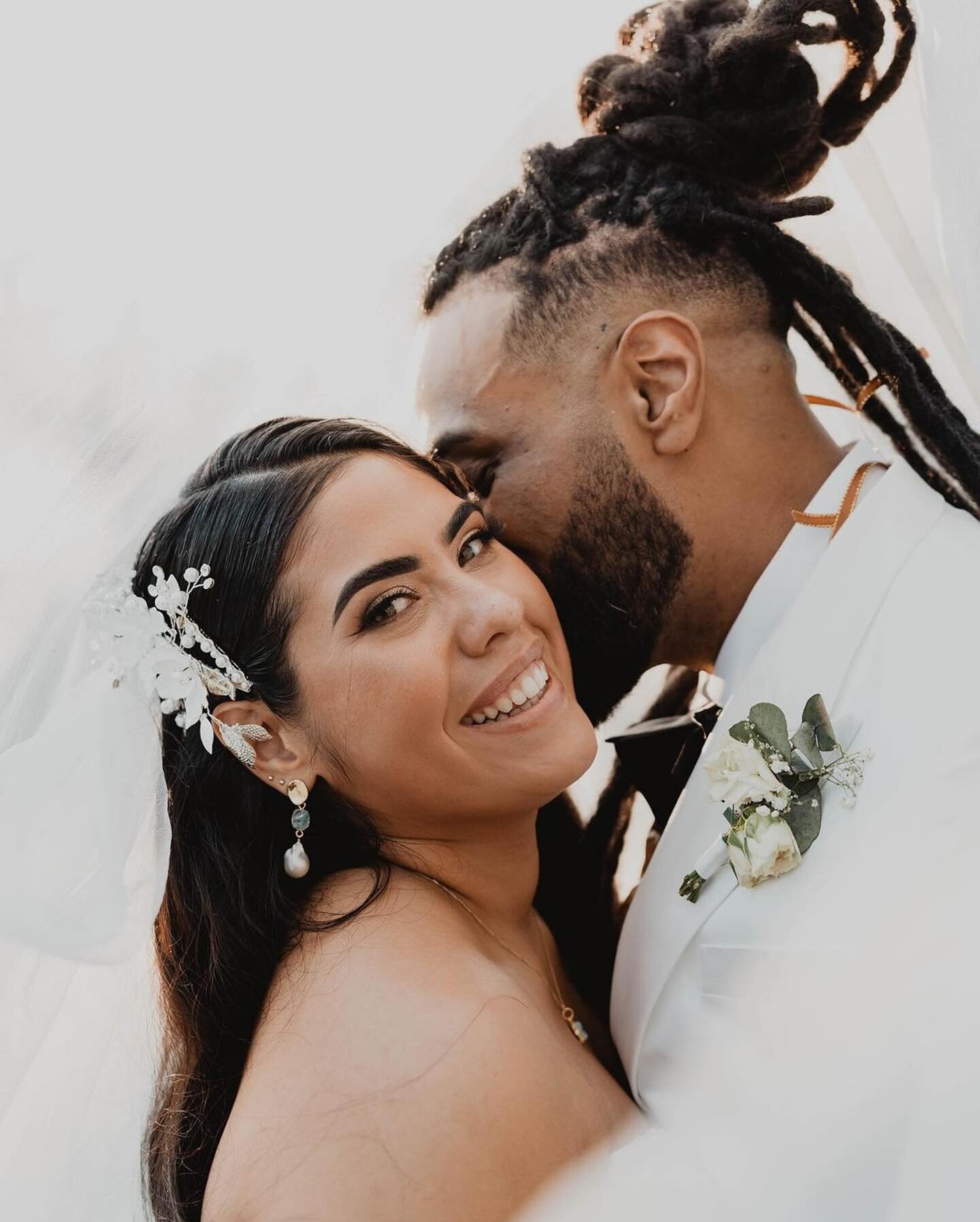 🤍✨💍 Embracing Love: The Unforgettable Wedding of Jezzy &amp; Junior 💍✨🤍

Swipe left to dive into the enchanting moments from a wedding that&rsquo;s etched in my heart forever. 📸✨ Accompanied by the soul-stirring tunes of Chang Po Ching, these vi