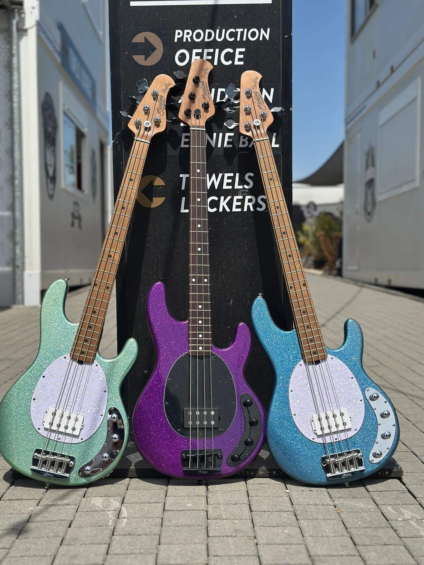 They can&rsquo;t be trusted to just do a sunburst, can they! 

#guitarsummit #bassdemo #newbassday