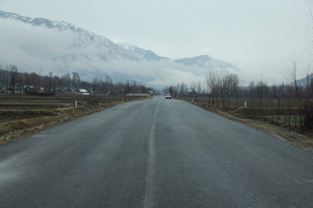 wide roads kashmir14 3.jpg