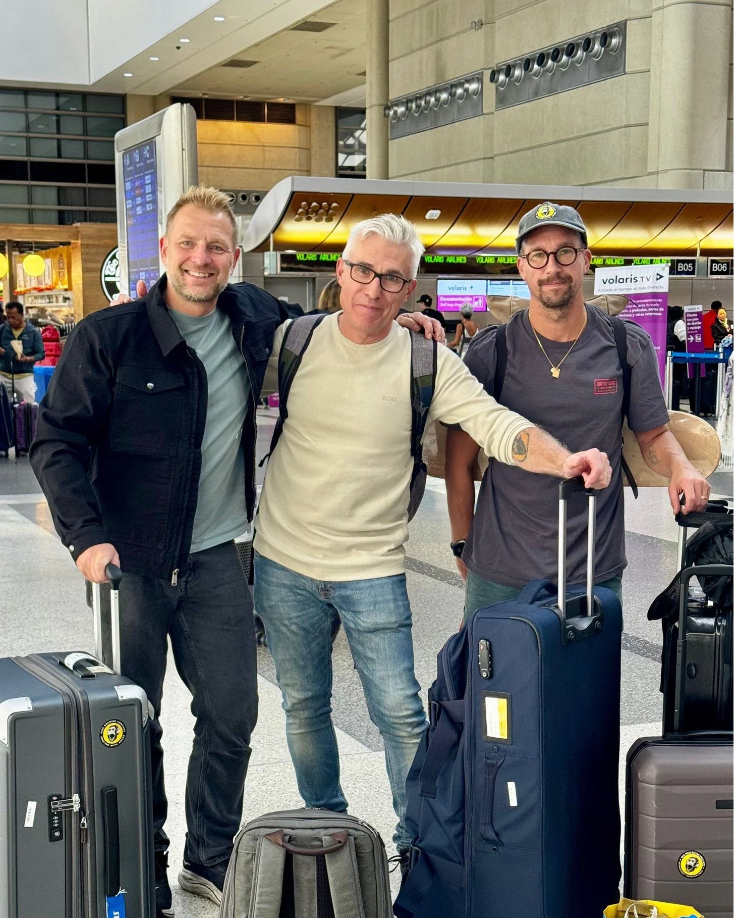 ✈️🍺 P&aring; v&auml;g hem &ndash; vilken resa! 

Nu &auml;r vi p&aring; flygplatsen, tr&ouml;tta men fyllda till bredden med inspiration. Under v&aring;r tid i USA har vi hunnit med: 

✅ 14 bryggeribes&ouml;k &ndash; fr&aring;n sm&aring; pionj&auml;
