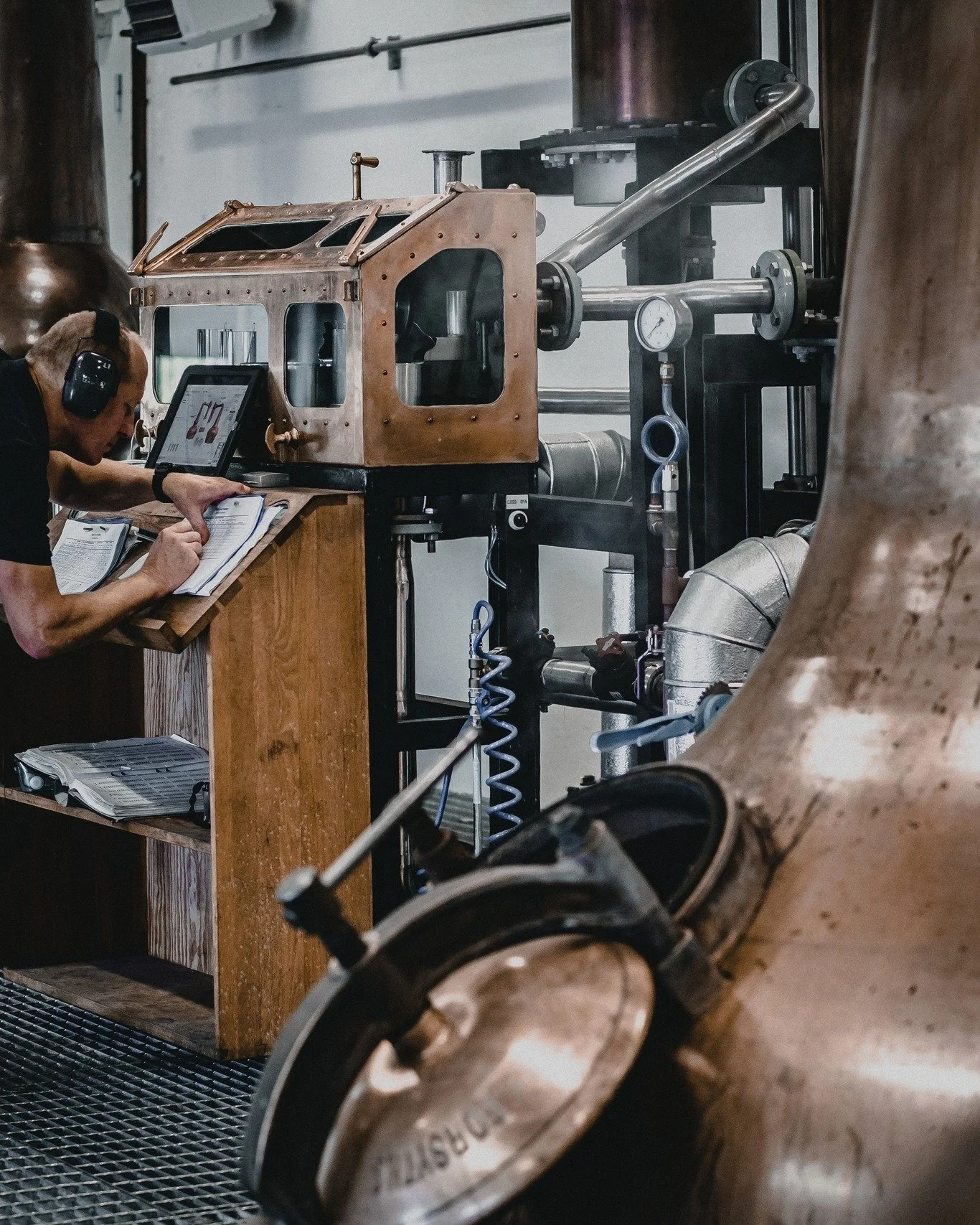 Whiskyprovning med High Coast Whisky! 🥃
Nu p&aring; torsdag k&ouml;r vi en smakrik och h&auml;rlig provning med High Coast Whisky! 

📅 Datum: Torsdag 9 oktober
⏰ Tid: Provningen b&ouml;rjar 19:00. Har man f&ouml;rbest&auml;llt mat serveras den fr&a