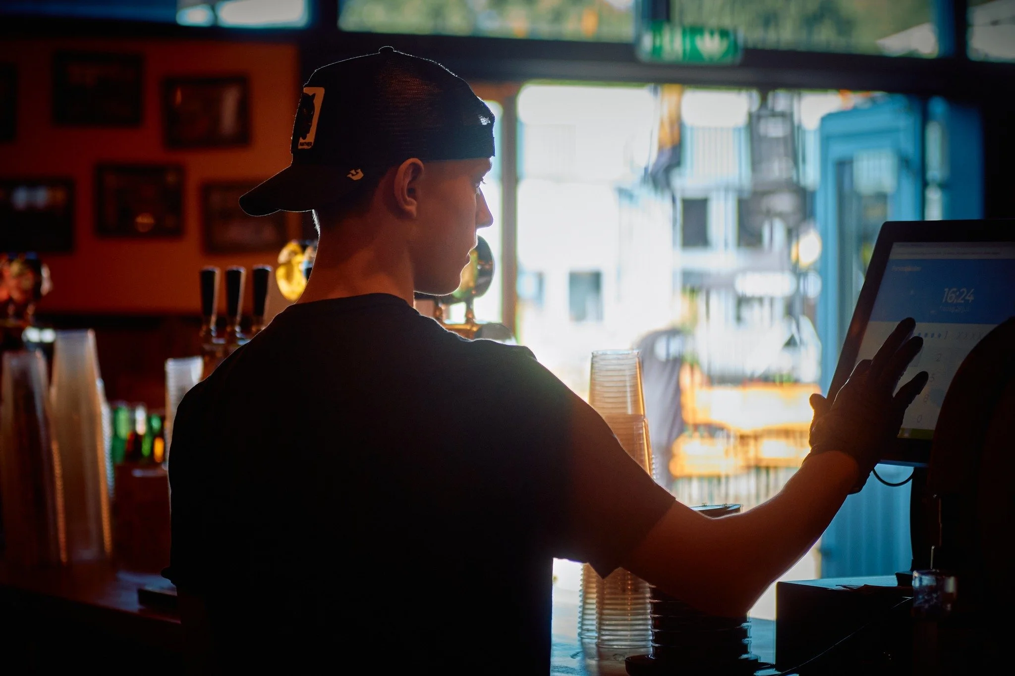 Tack till alla som bes&ouml;kte oss under Falkenbergs Matdagar Roadtrip p&aring; l&aring;ngfredagen! 🌟

Intresset var l&aring;ngt &ouml;ver v&aring;ra f&ouml;rv&auml;ntningar, vilket vi &auml;r otroligt glada f&ouml;r, men det ledde tyv&auml;rr ocks