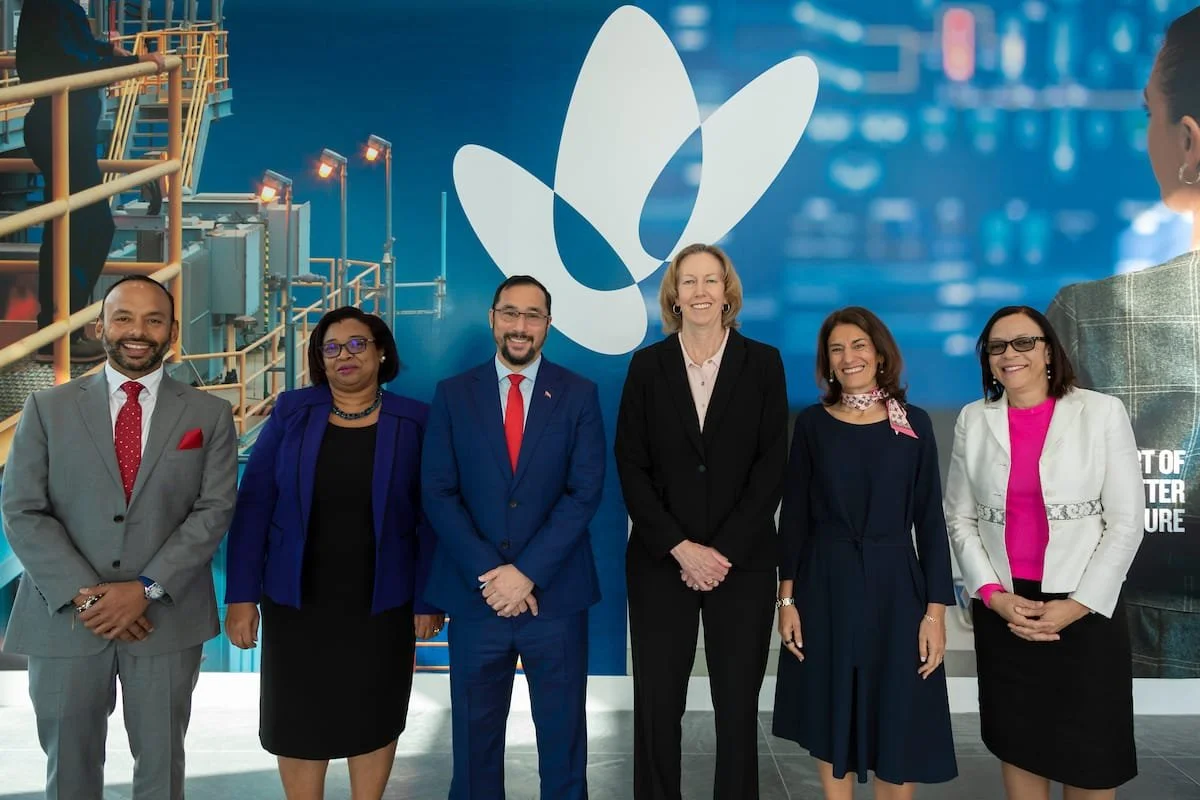 Minister Young meets with CEO of Woodside Energy in Houston