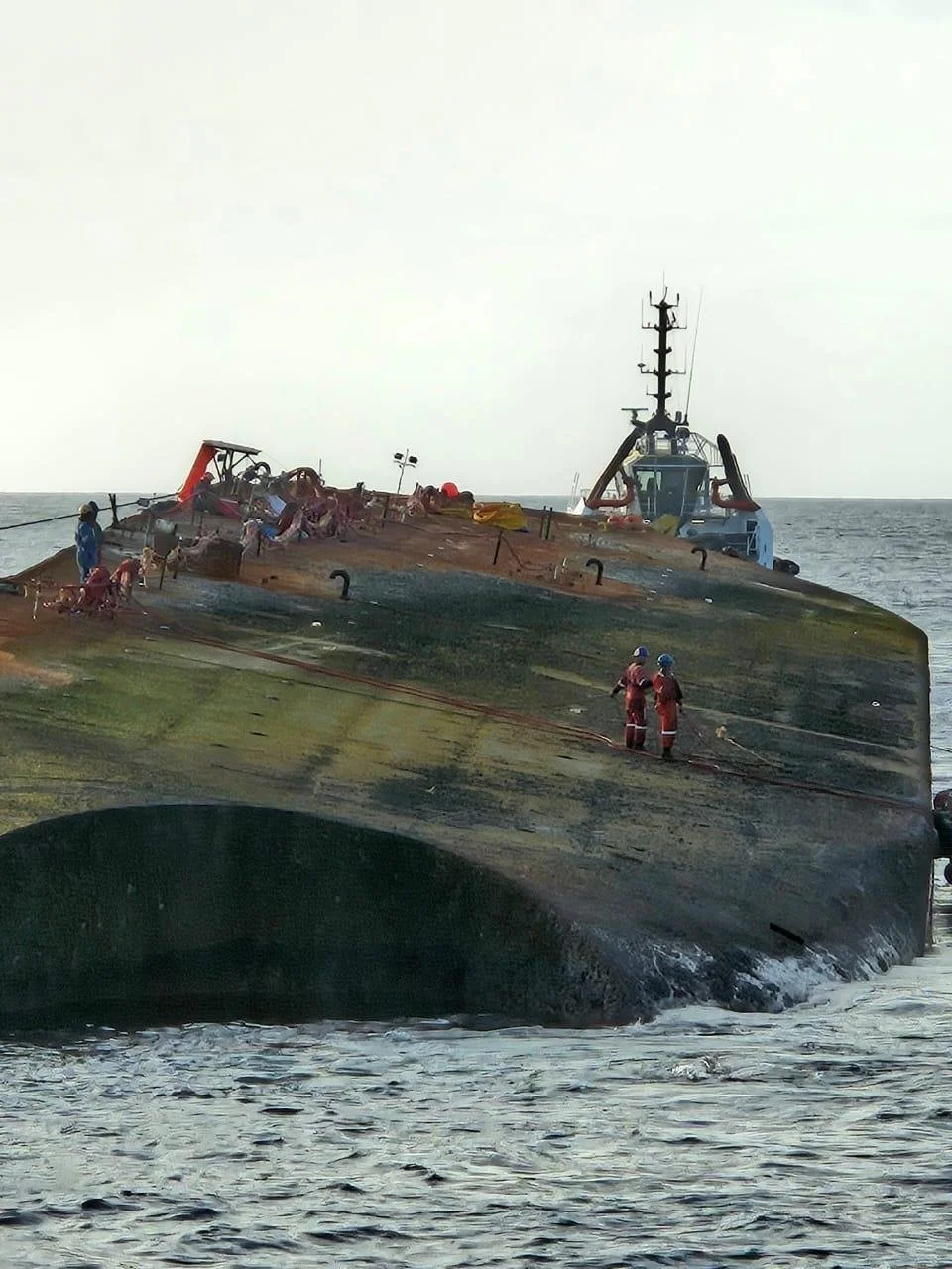 Re-float operations of the Gulfstream Barge at Cove Tobago has been successfully completed