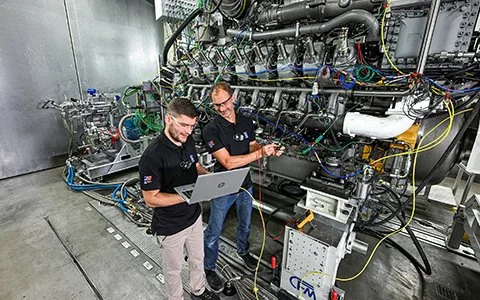Rolls-Royce successfully tests first pure methanol marine engine